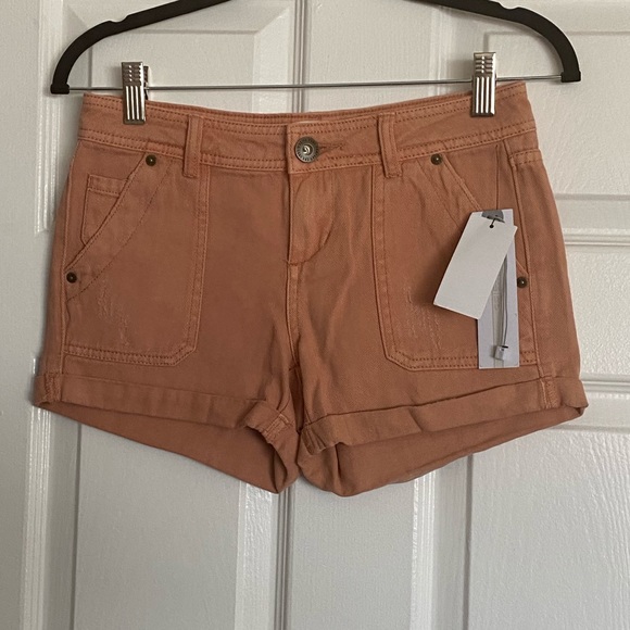O’Neil Peach Colored Shorts - Picture 2 of 4